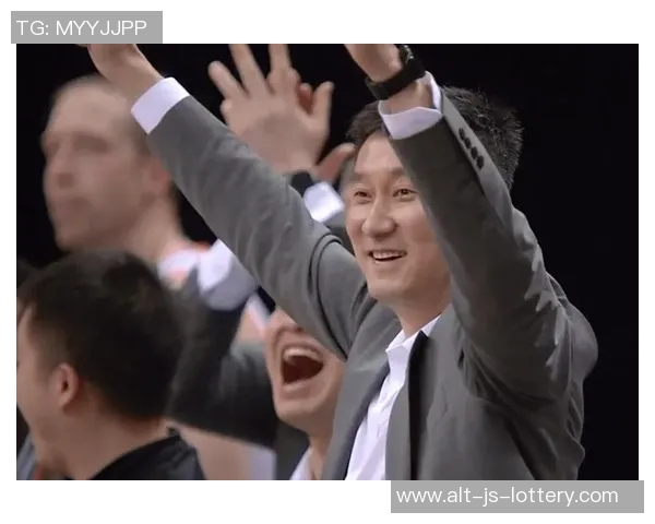 12人轮换刮年轻风暴!小将惊艳令杜锋露出慈父微笑 12人轮换刮年轻风暴!小将惊艳令杜锋露出慈父微笑