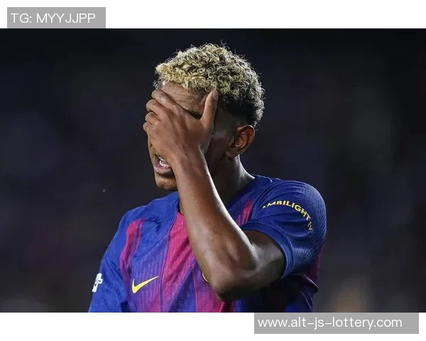 世预赛拒绝和第四官员握手，德拉富恩特：我想公开道歉