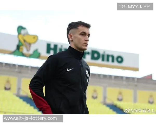 卡萨多:中场扫荡能力的出色展现,解放德容的组织天赋 卡萨多:中场扫荡能力的出色展现,解放德容的组织天赋