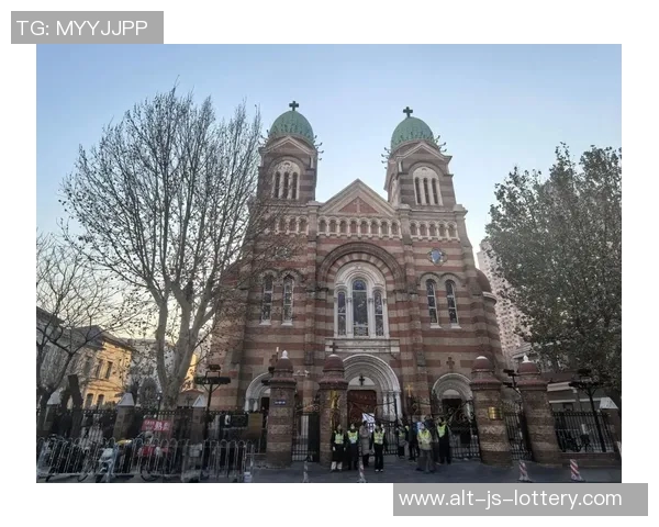 在性侵指控被撤销后,阿尔维斯转型成为西班牙教堂传教士——一个虚构的救赎之旅 在性侵指控被撤销后,阿尔维斯转型成为西班牙教堂传教士——一个虚构的救赎之旅