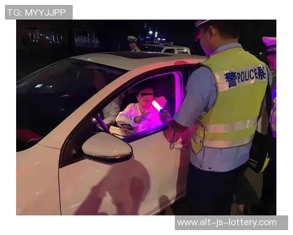 阿尔梅里亚后卫阿里达内因酒驾肇事逃逸被捕，次日仍照常训练